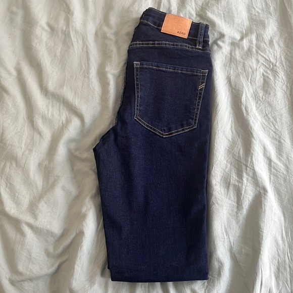 NWT - Super High Rise Jegging - Picture 4 of 5